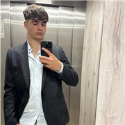 estudiante que está acabando bachillerato científico con título de b2 en inglés tras residir un año en EEUUy castellano nativo